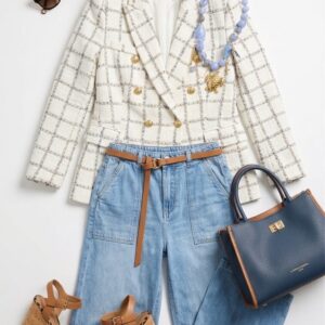 Blazer Tweed Blanco con Botones Dorados – Estilo Chanel