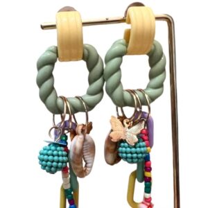 Pendientes Aro Trenzado Verde con Charms
